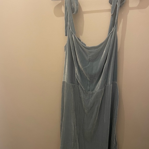 Reformation Minna Blue Velvet Mini Dress Size 12, only worn once! - Picture 8 of 10